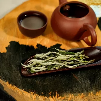 2025 First Harvest White Peony Tea with Charcoal Roasting 2025 First Harvest White Peony Tea with Charcoal Roasting