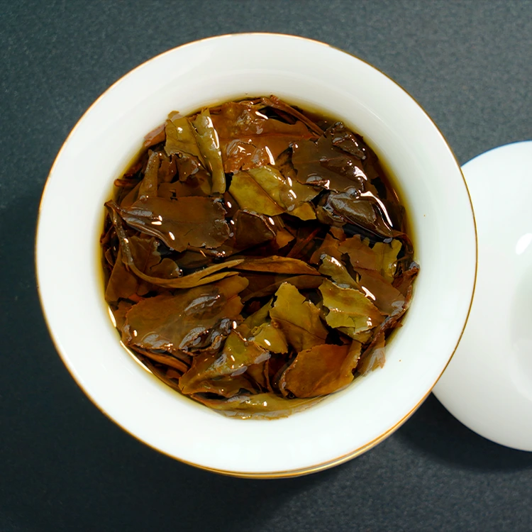 2018_GongMei_White_Tea_Cake_4.webp