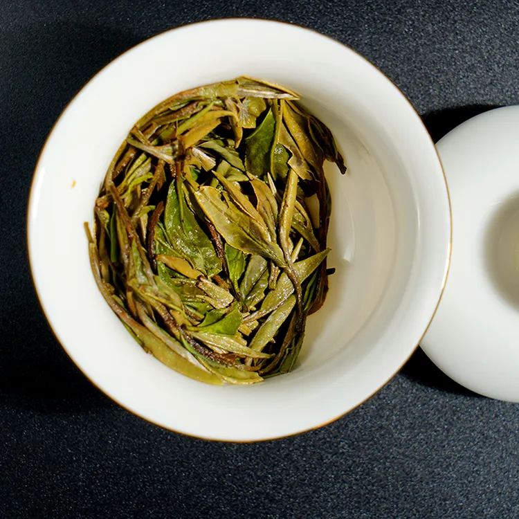 2021_Bronze_Award_Peony_White_Tea_5.webp