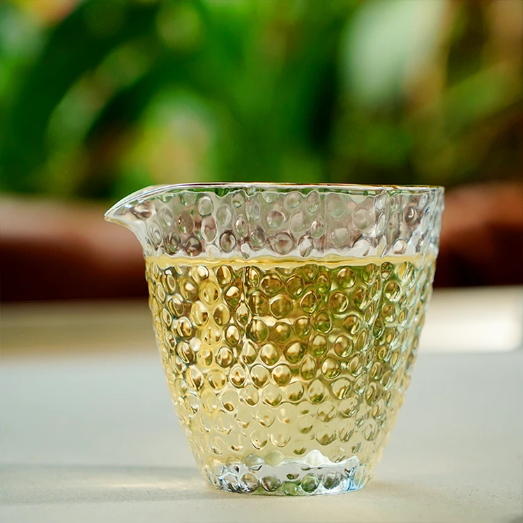 2025_Small_Fish_Leaf_White_Tea_4.webp