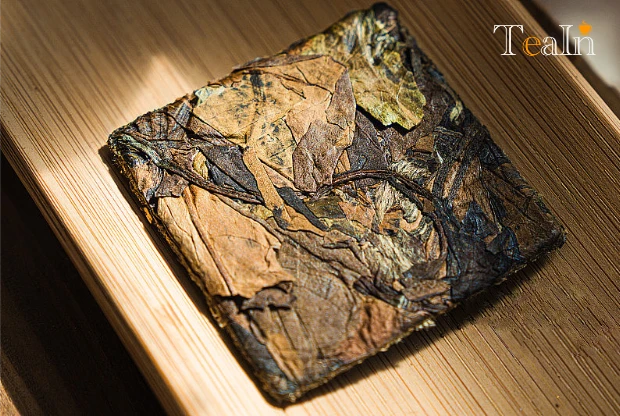 How Do Different Compression Methods Affect White Tea’s Taste?