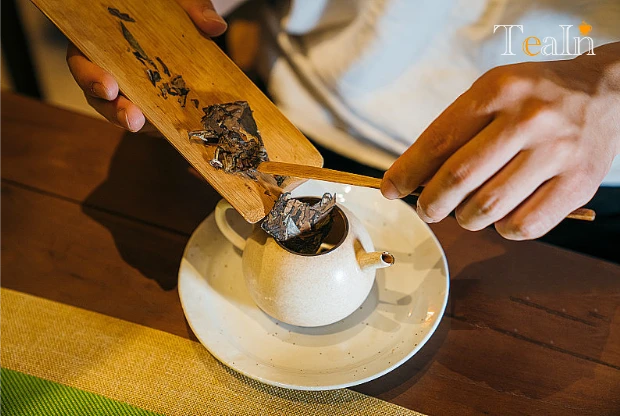 Why Does My White Tea Taste Different?