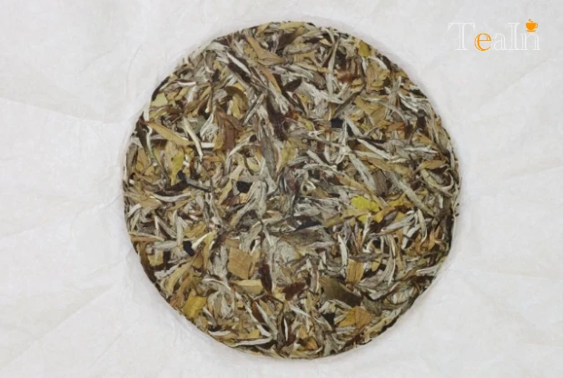 Why Is Compressed White Tea Thicker in Taste Than Loose Leaf Tea of the Same Type?